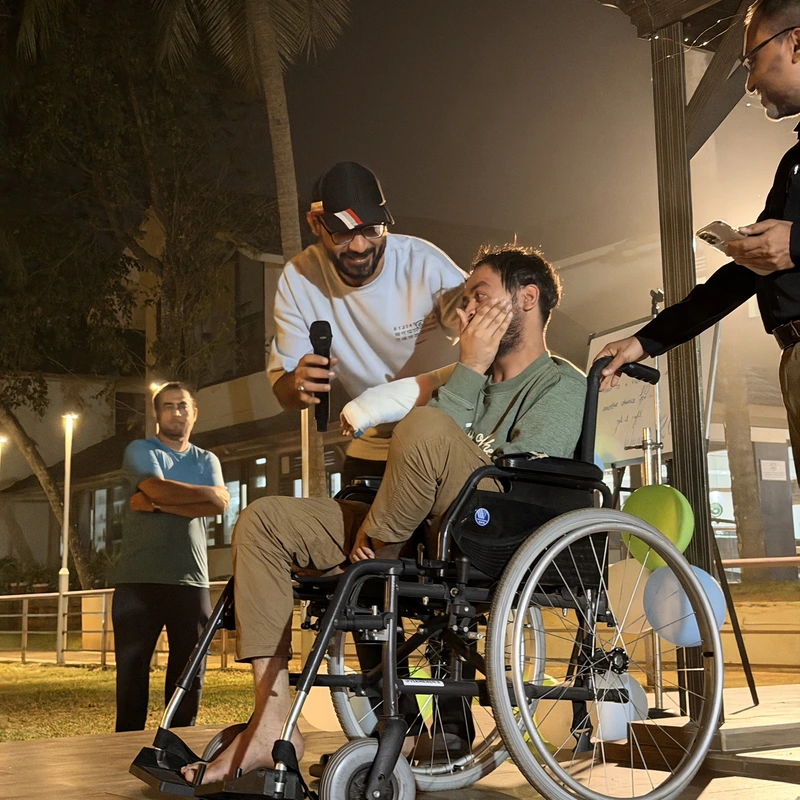 Heartfelt recovery speech and celebration ceremony for rehabilitated patient